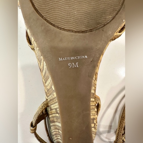 New York Transit Wedge Heel Sandals, Size 9 - Picture 10 of 11